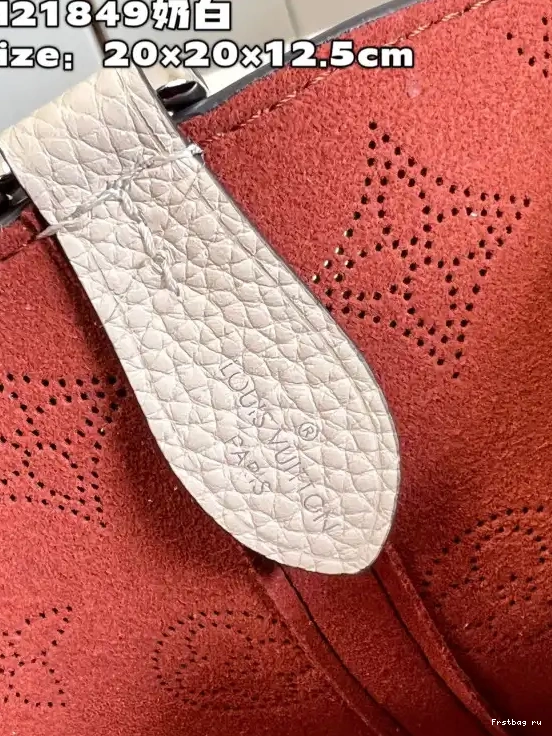 First bag ru VUITTON BLOSSOM PM LOUIS 0524
